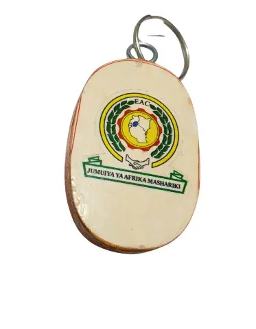 Porte-clé en Bois – Logo EAC (Communauté d’Afrique de l’Est)