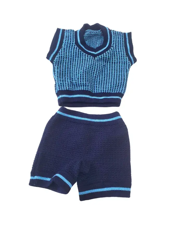 Ensemble Enfant Tricot Bleu Fait Main – Style Moderne & Confort (4–6 ans)