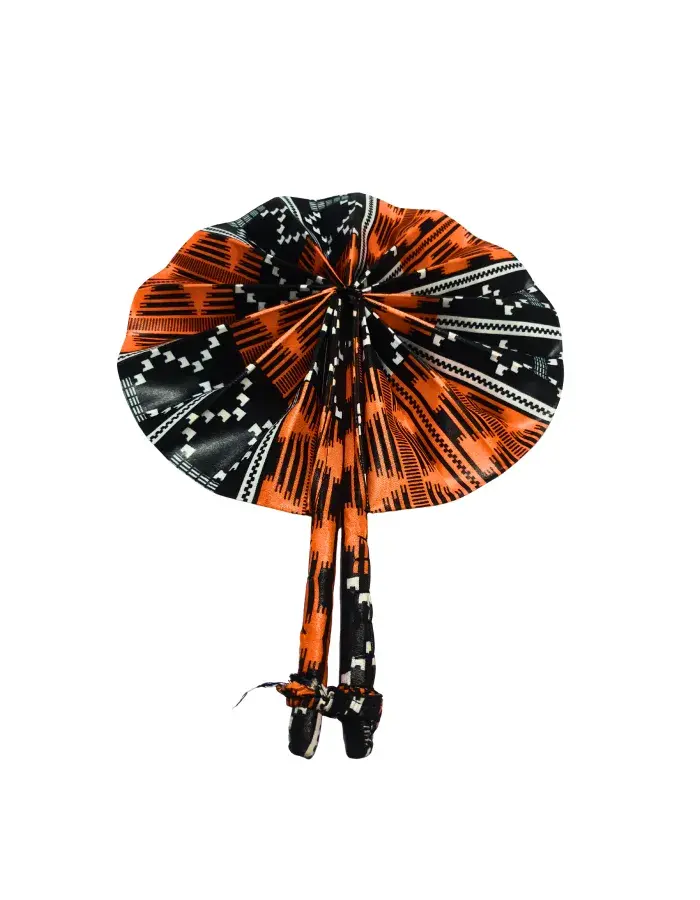 Éventail Artisanal Africain en Tissu Wax Orange et Noir – Fait Main
