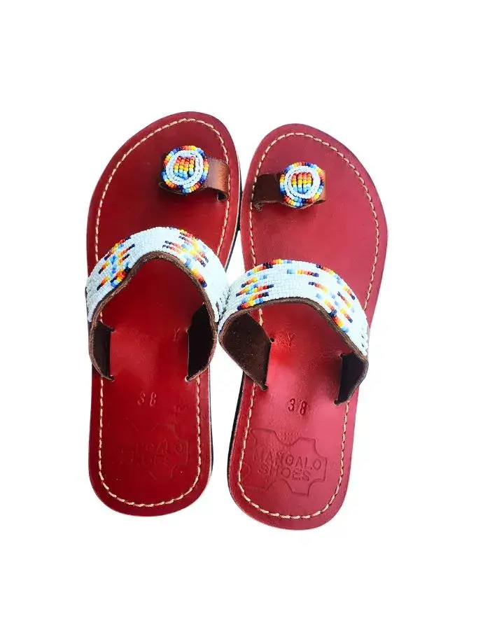Sandales Artisanales Perlées Bordeaux & Multicolore — Médaillon Rond (Taille 38)